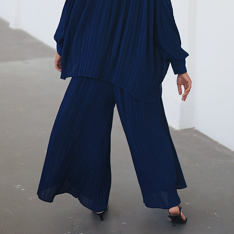 Jackie Set 2.0 in Navy Blue