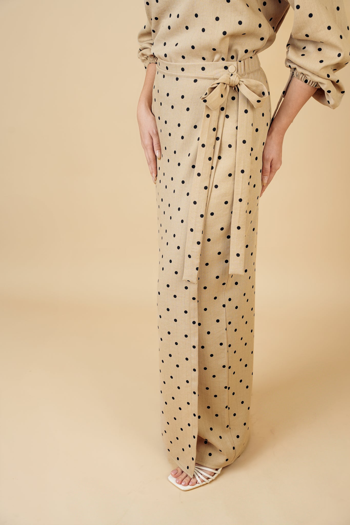 Nazili Kurung in Brown and Black Polka Dots