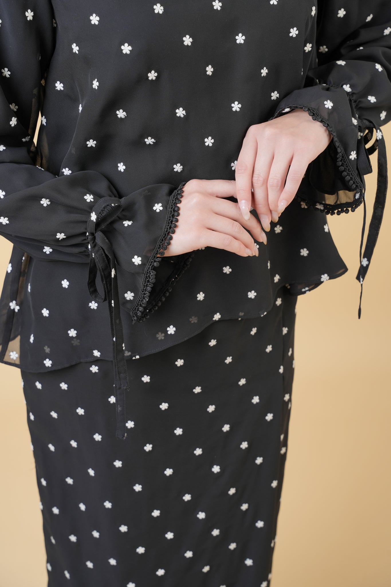Aishah Floral Kurung in Black