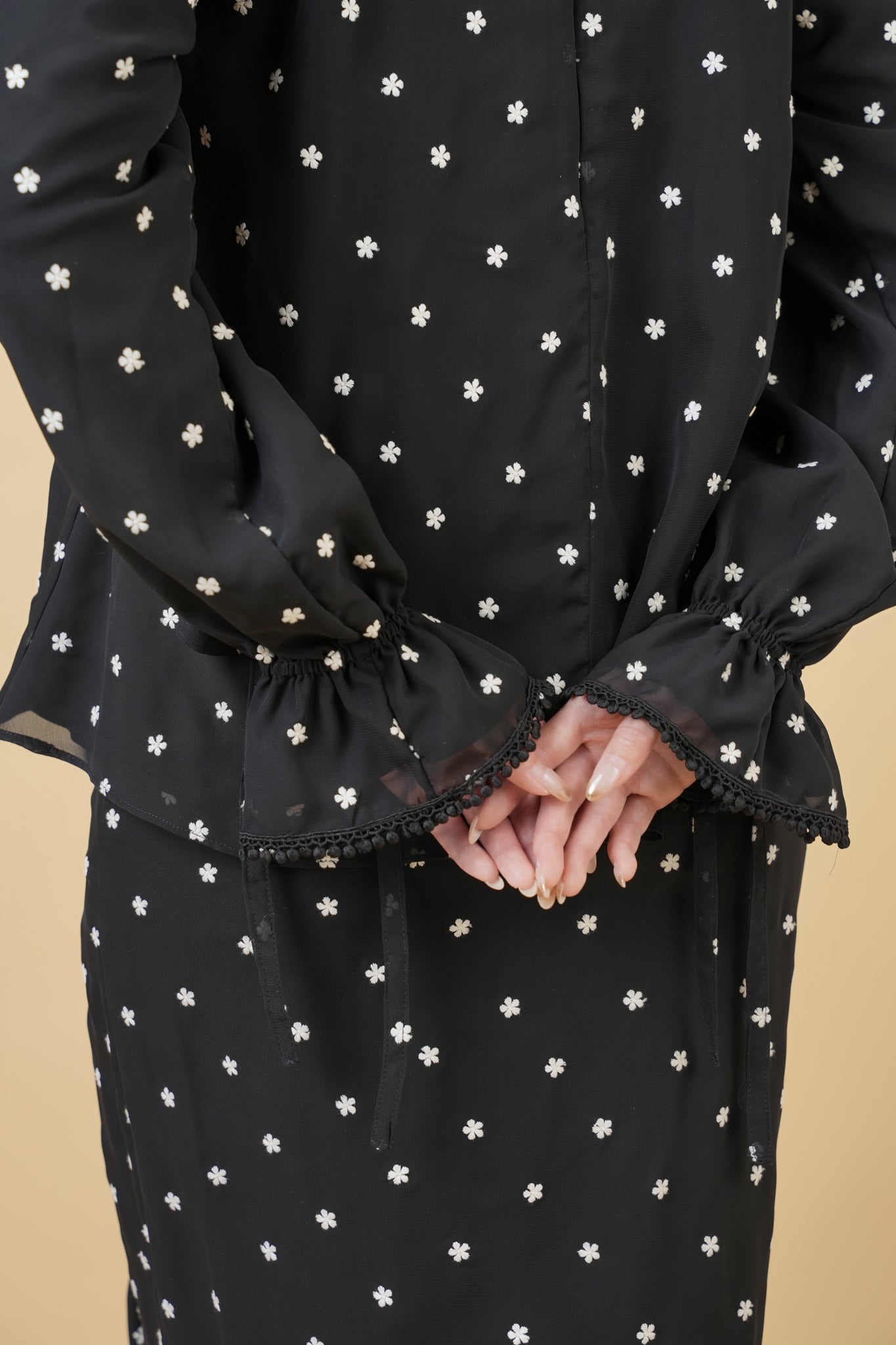 Aishah Floral Kurung in Black