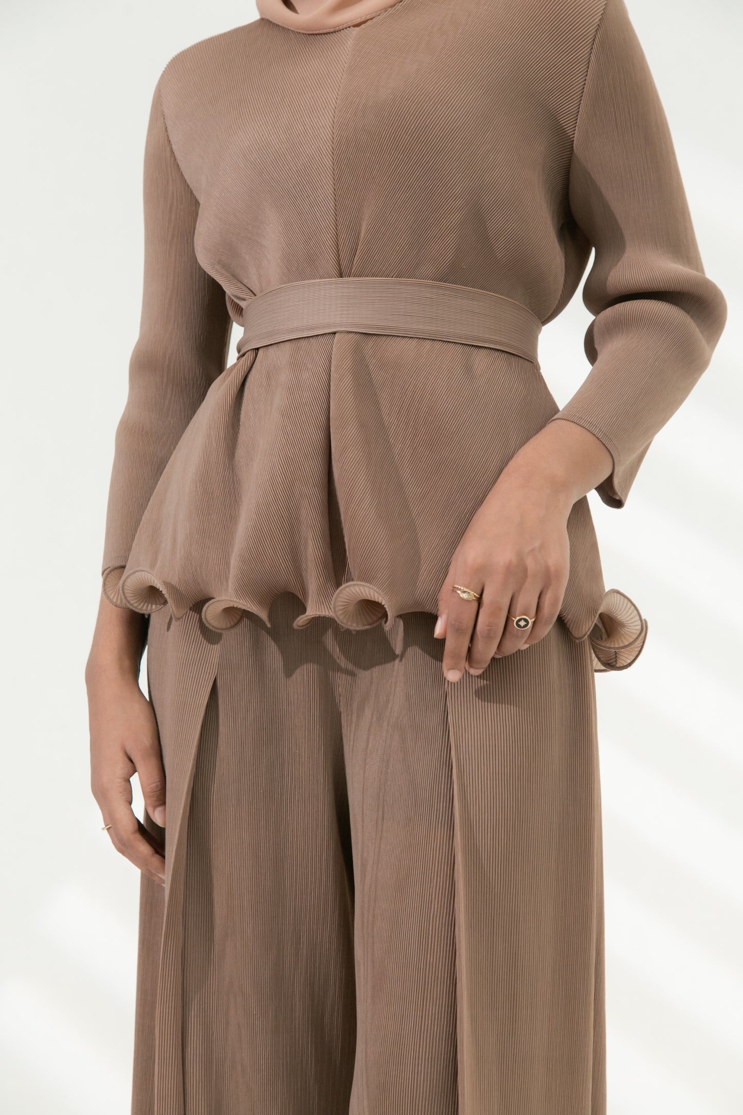Farah Top in Brown