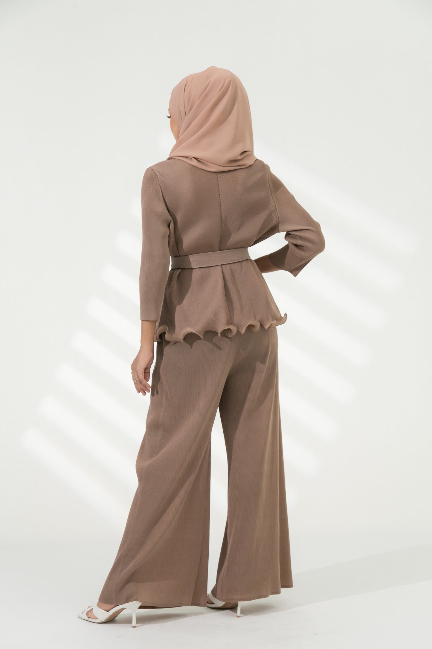 Farah Top in Brown