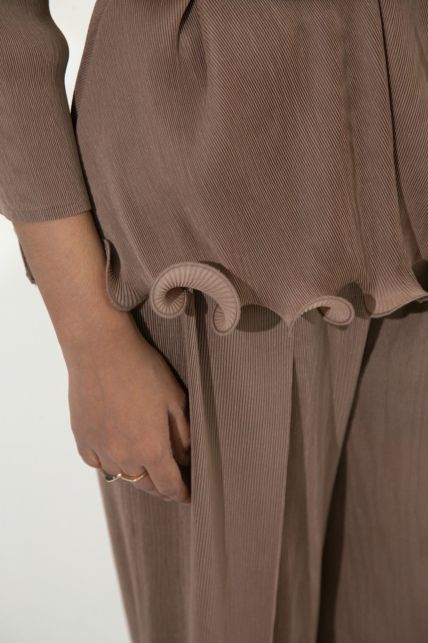 Farah Top in Brown