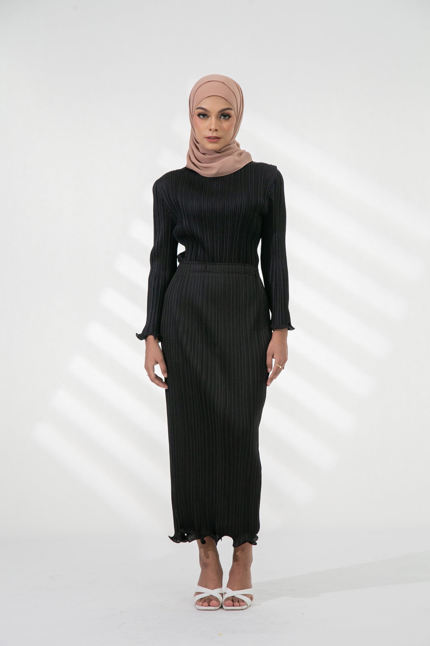 Ally Long Sleeve Top in Black