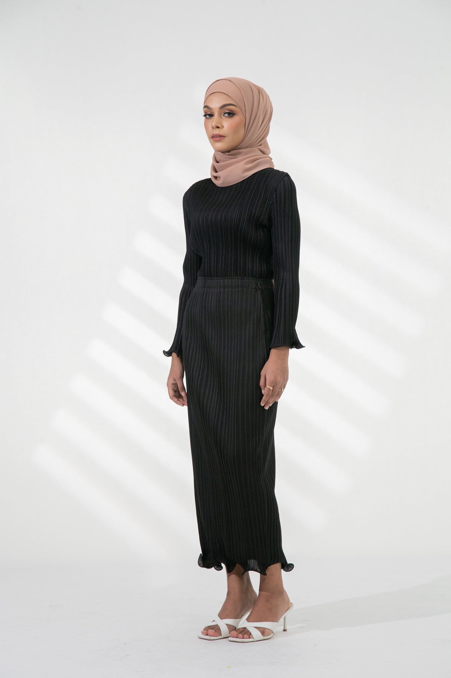 Ally Long Sleeve Top in Black