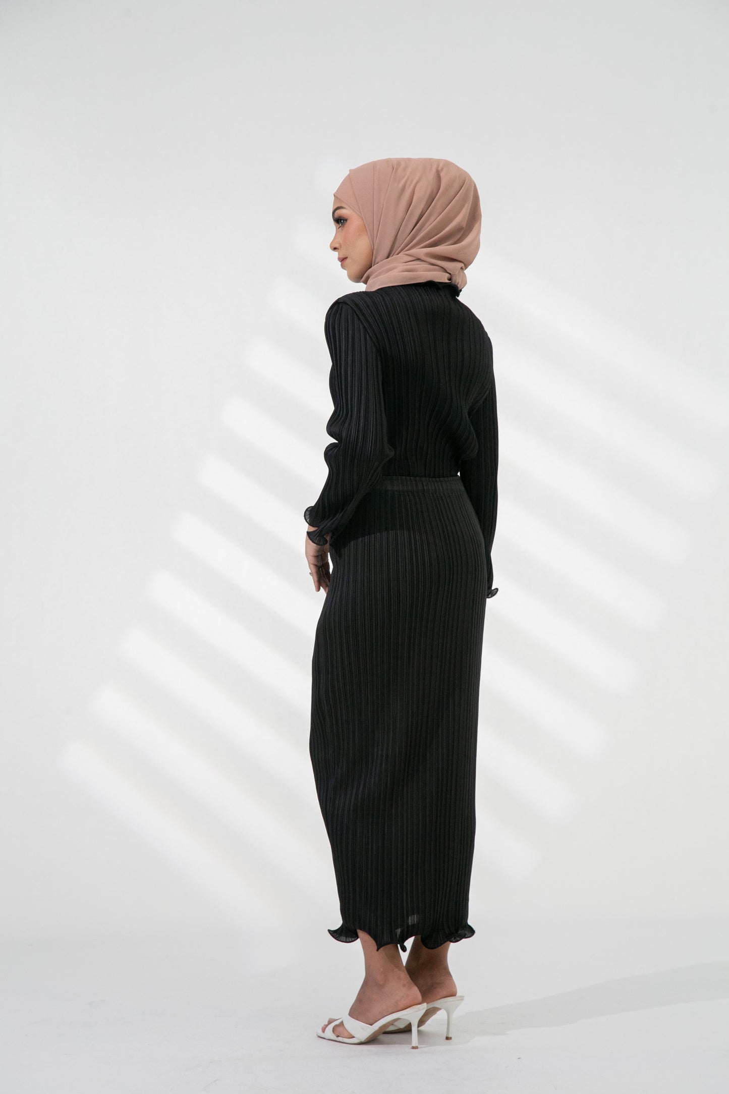 Ally Long Sleeve Top in Black