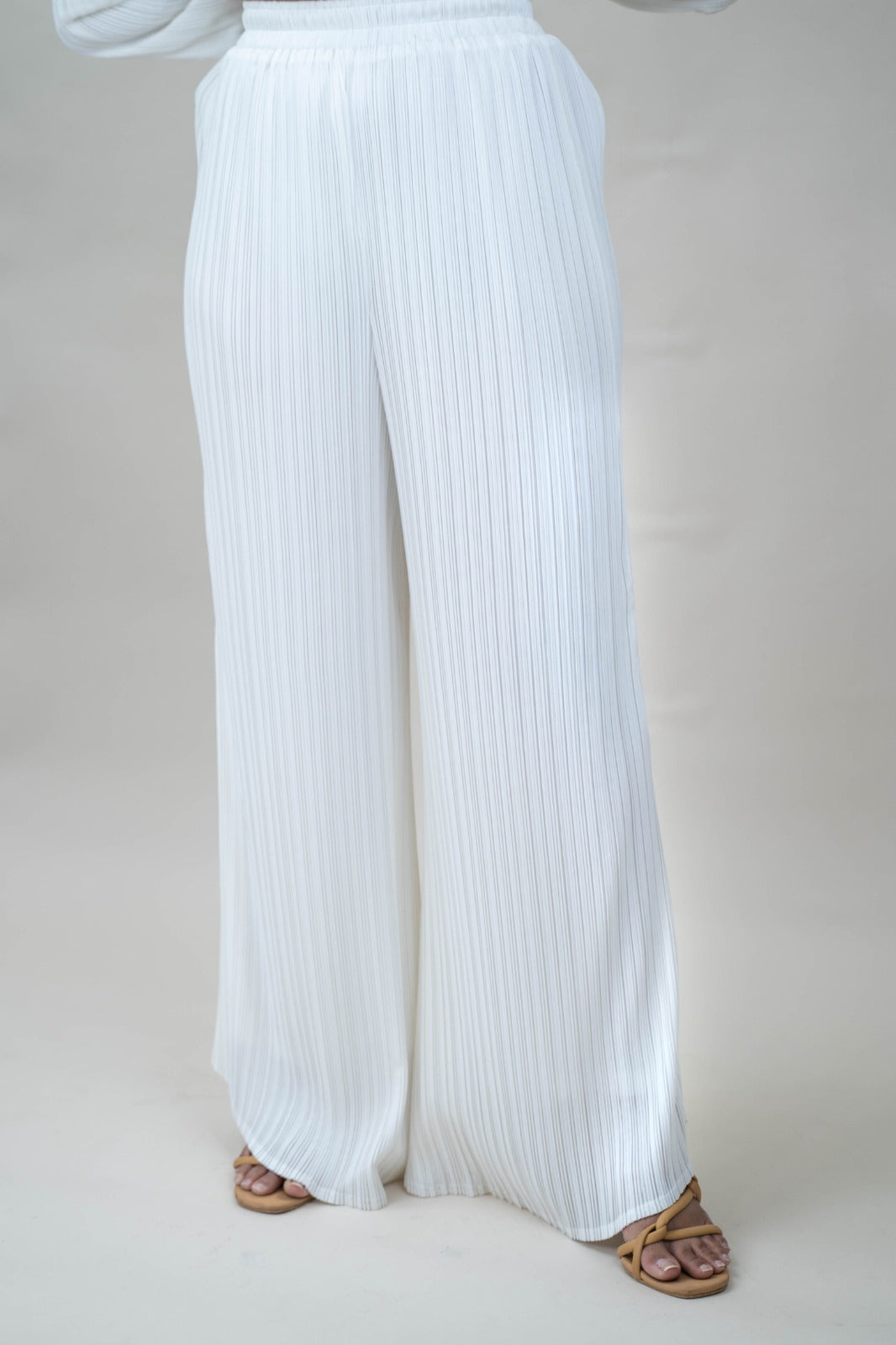 Jackie Set in Pearl White