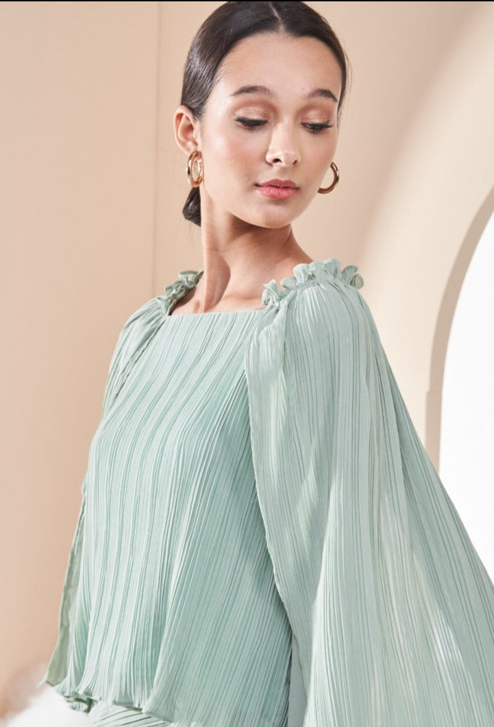 Amelia Kurung