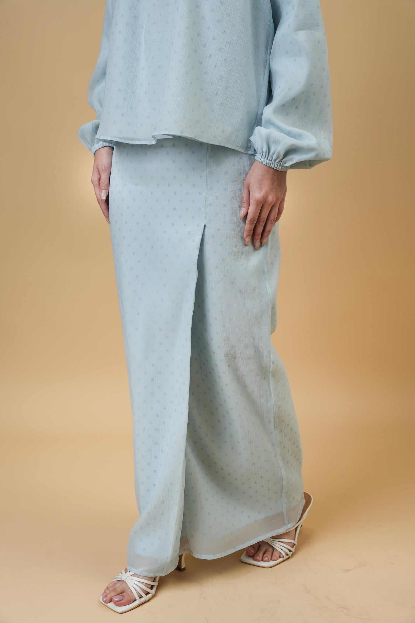 Yang Kurung in Sky Blue