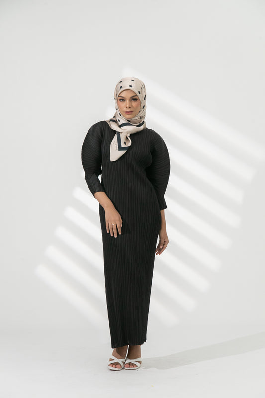 Zily Dress in Black